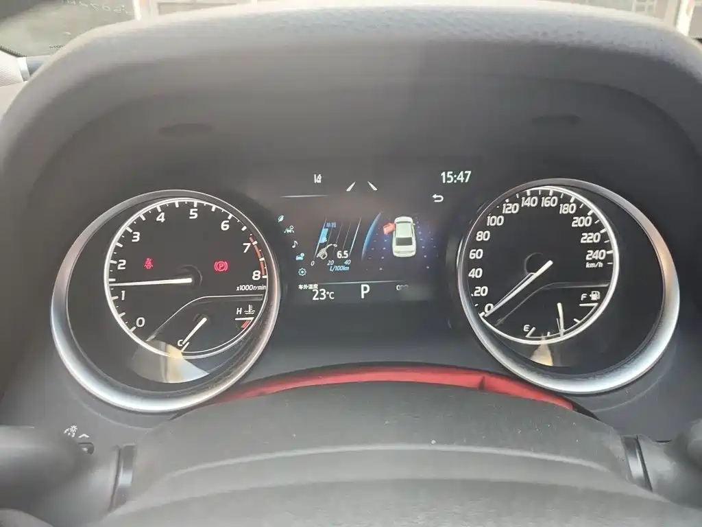 Toyota Camry — миниатюра 4