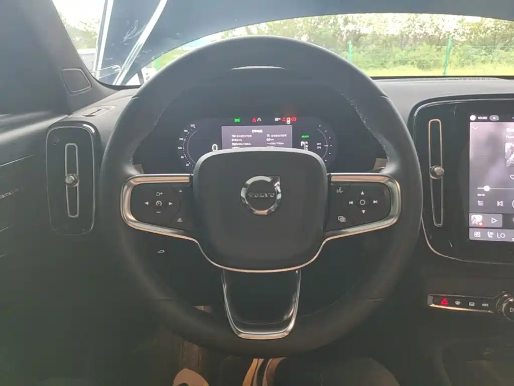 Volvo C40 — миниатюра 11