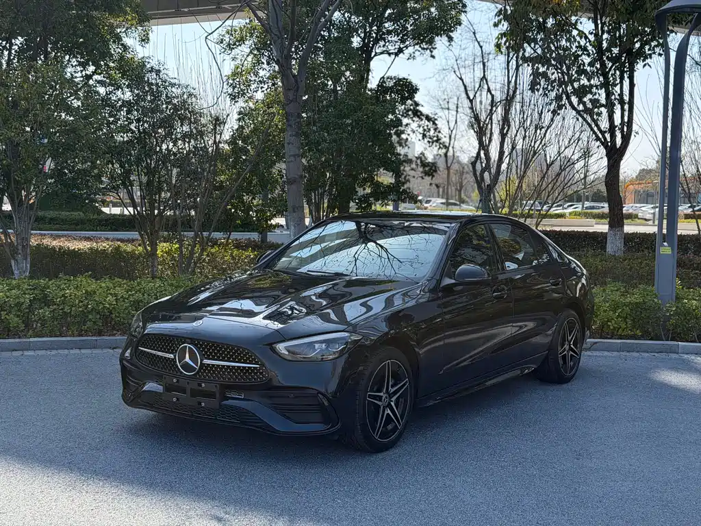 Mercedes-Benz C-Class 2024
