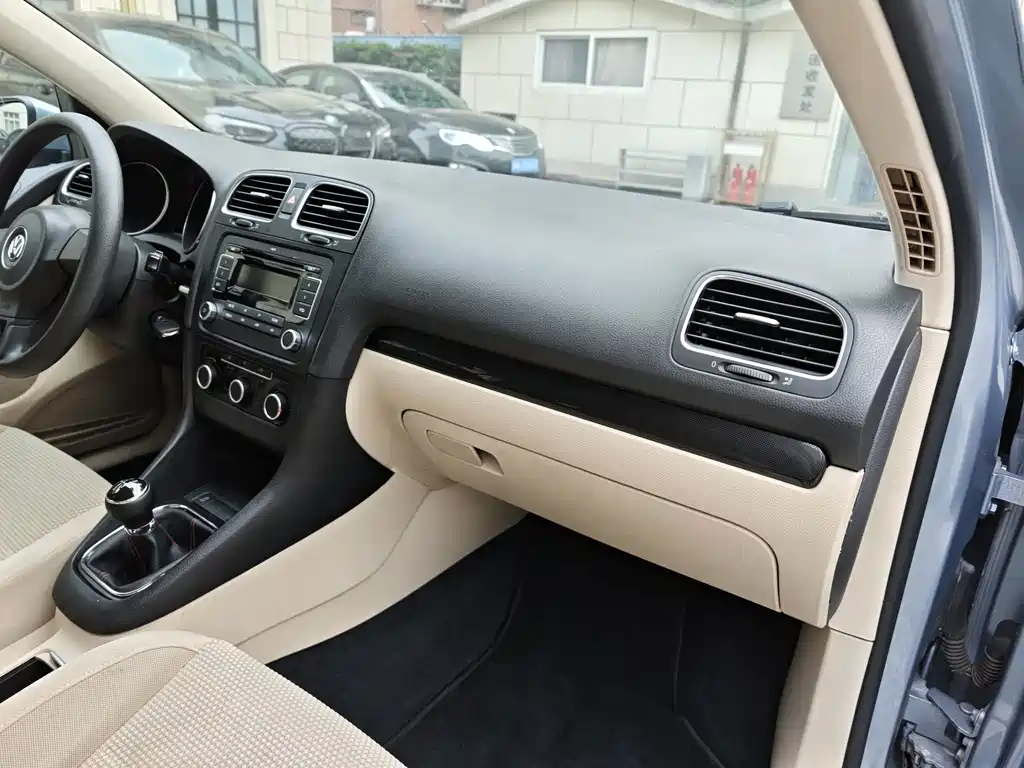 Volkswagen Golf — миниатюра 9