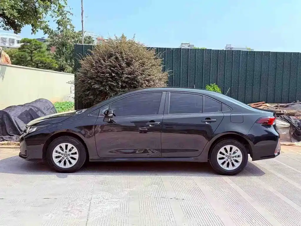 Toyota Corolla — миниатюра 8