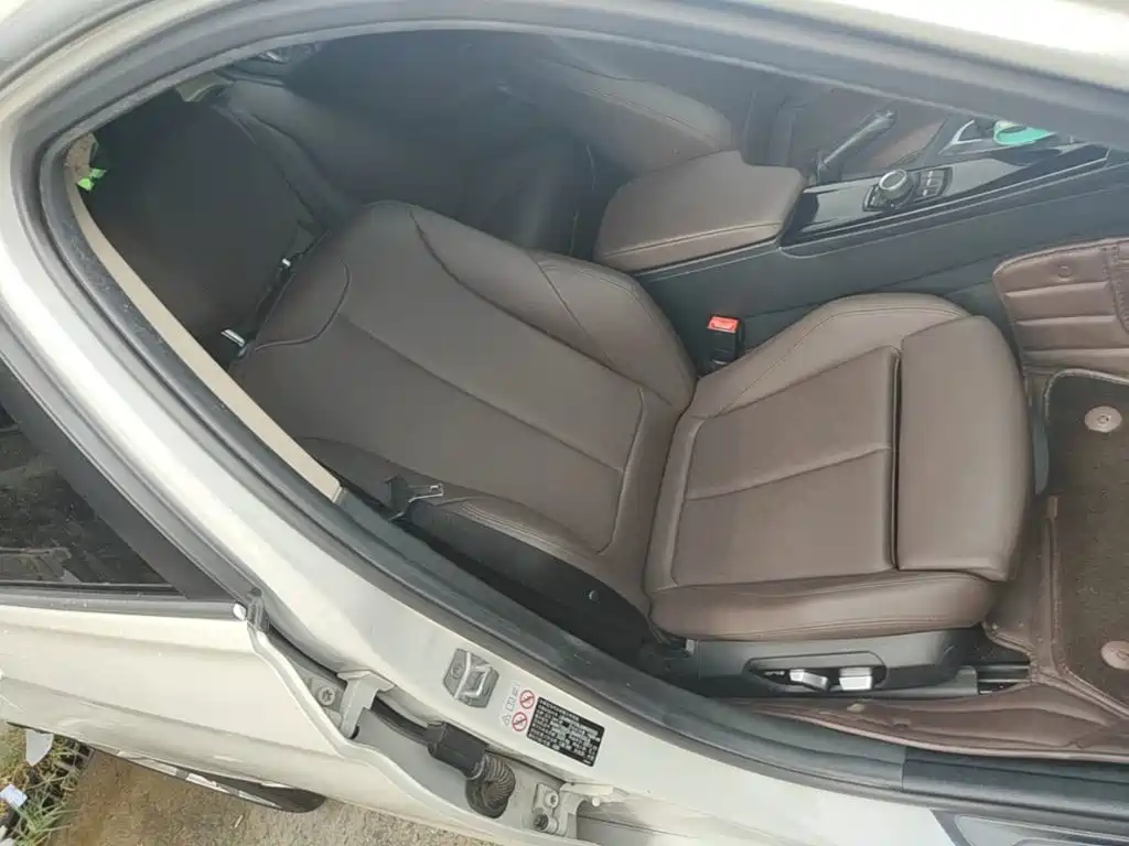 BMW 3 Series — миниатюра 25