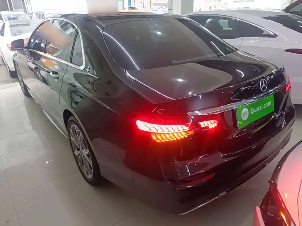 Mercedes-Benz E-Class — миниатюра 5