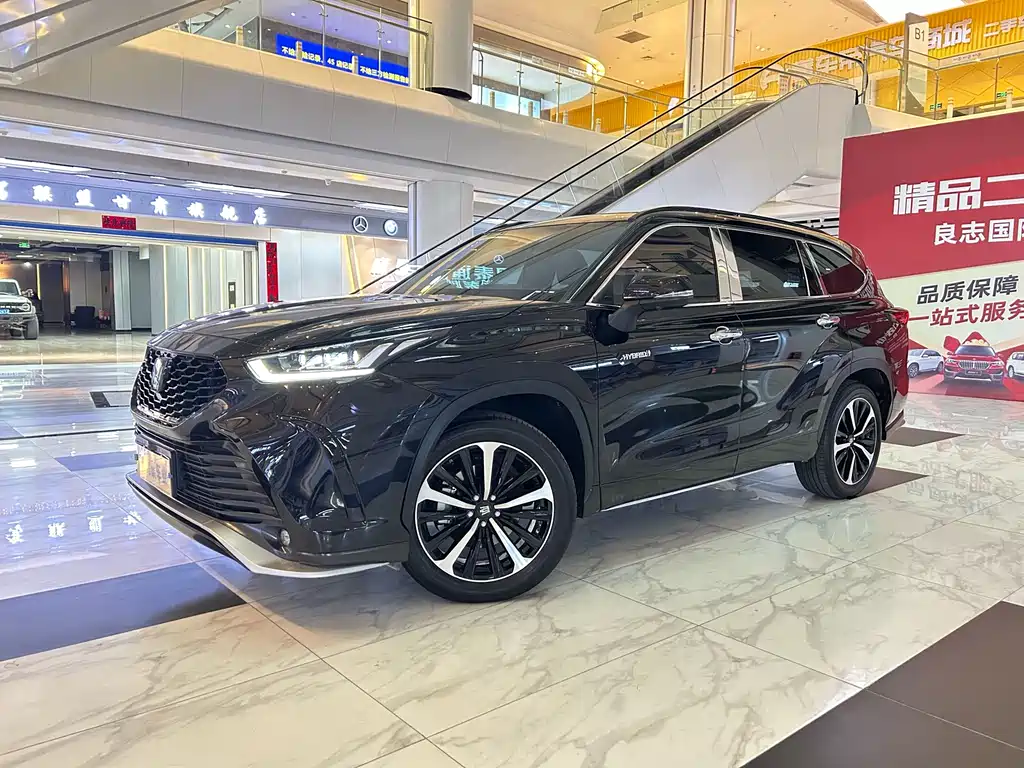 Toyota Crown Kluger — миниатюра 3