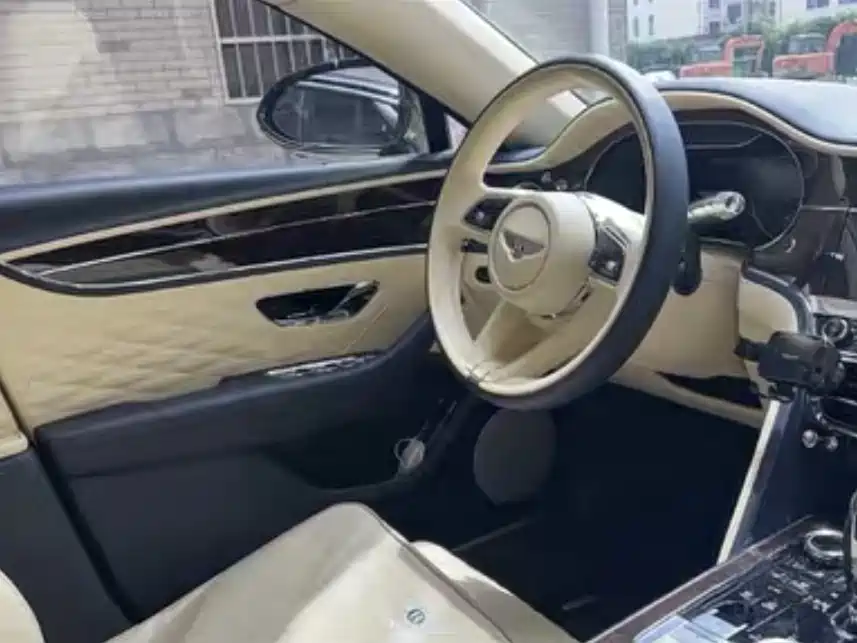 Bentley Flying Spur 2023 4.0T V8
