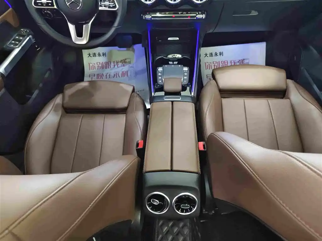 Mercedes-Benz GLB — миниатюра 9