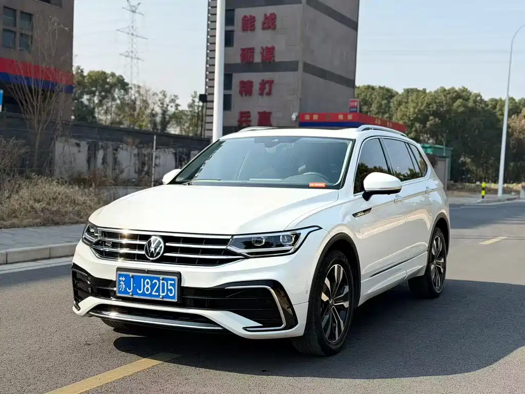 VOLKSWAGEN TIGUAN L