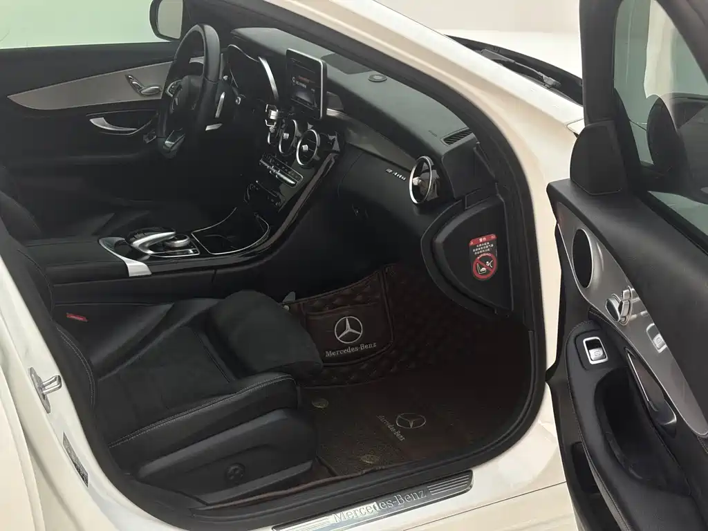 Mercedes-Benz C-Class — миниатюра 11