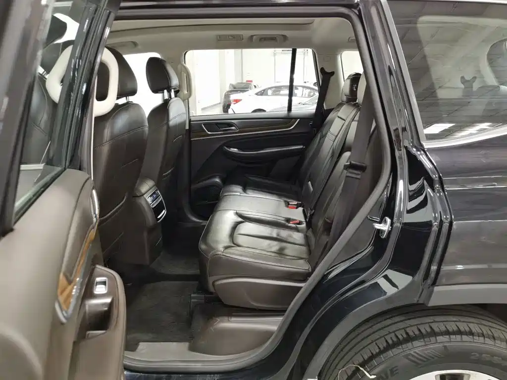 Roewe RX8 — миниатюра 15