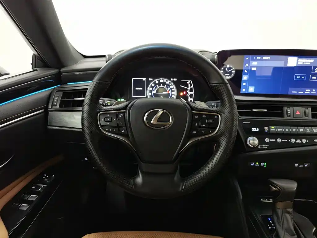 Lexus ES — миниатюра 11