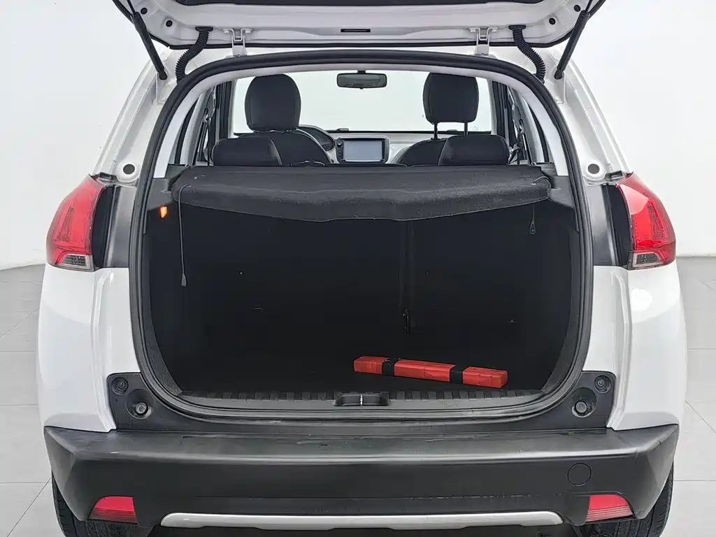 Peugeot 2008 — миниатюра 16