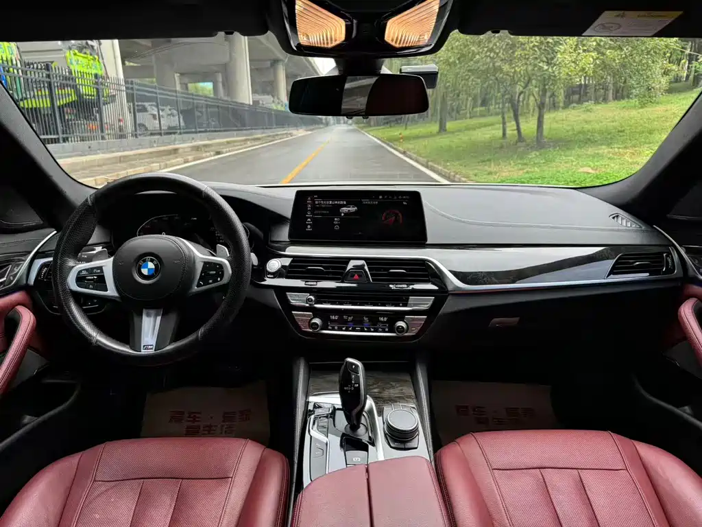 BMW 5 Series — миниатюра 9