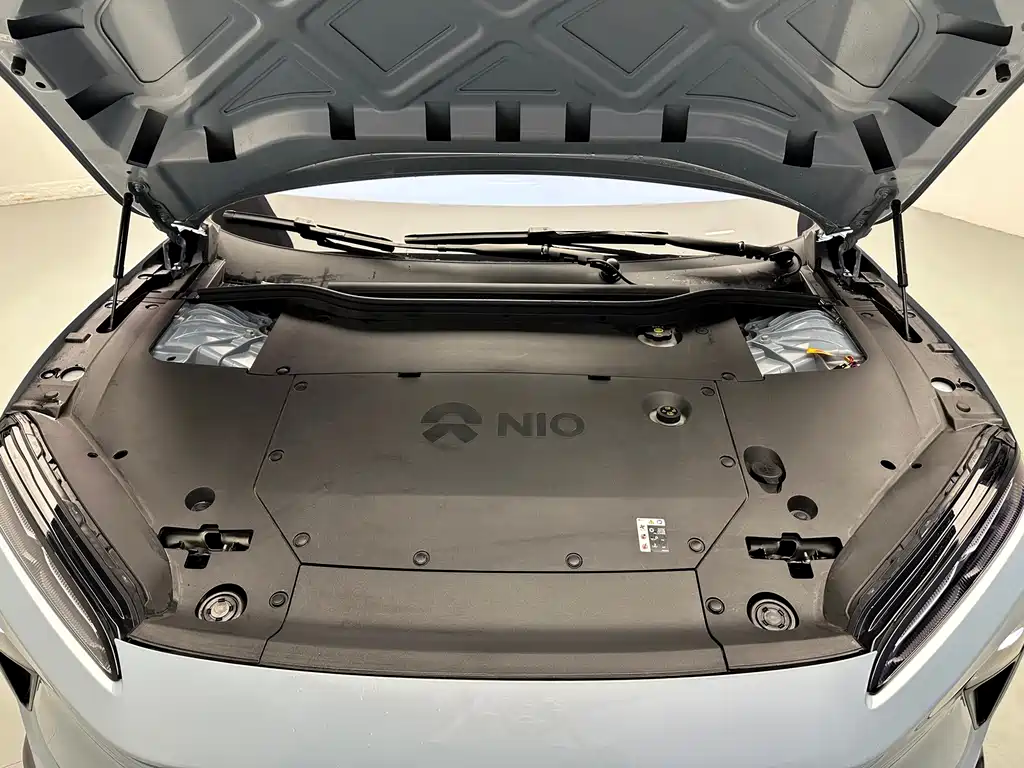 NIO NIO ET5