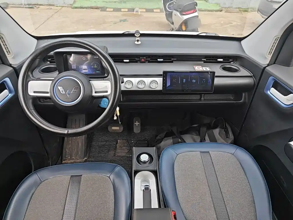Wuling MINIEV — миниатюра 10