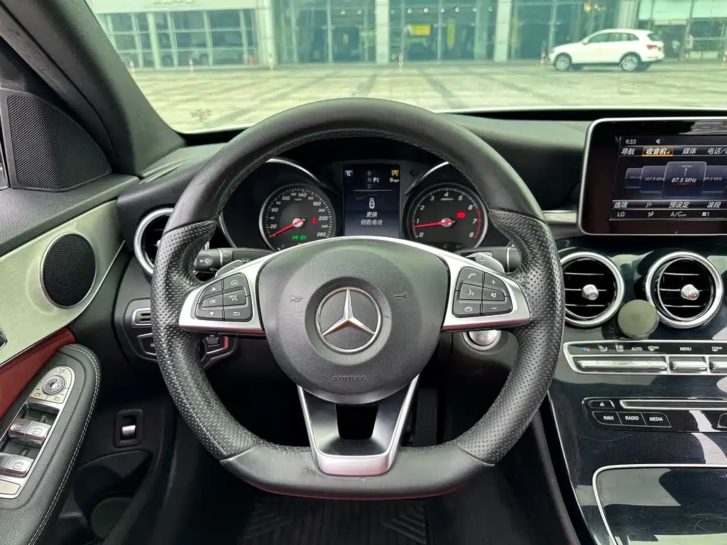 Mercedes-Benz C-Class — миниатюра 11