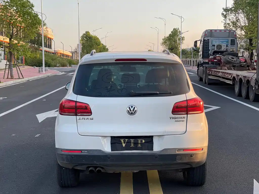 Volkswagen Tiguan — миниатюра 8