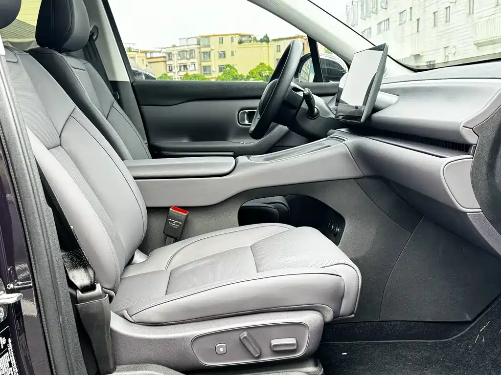 Leapmotor Leapmotor C16 — миниатюра 15