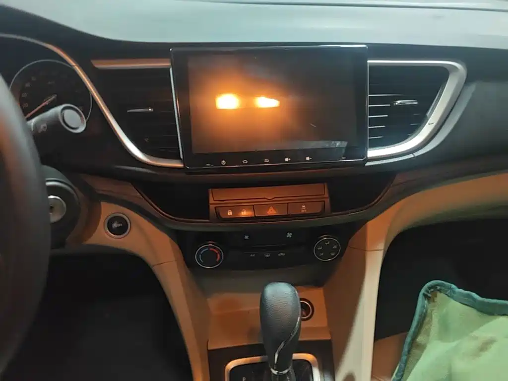 Buick Excelle — миниатюра 13