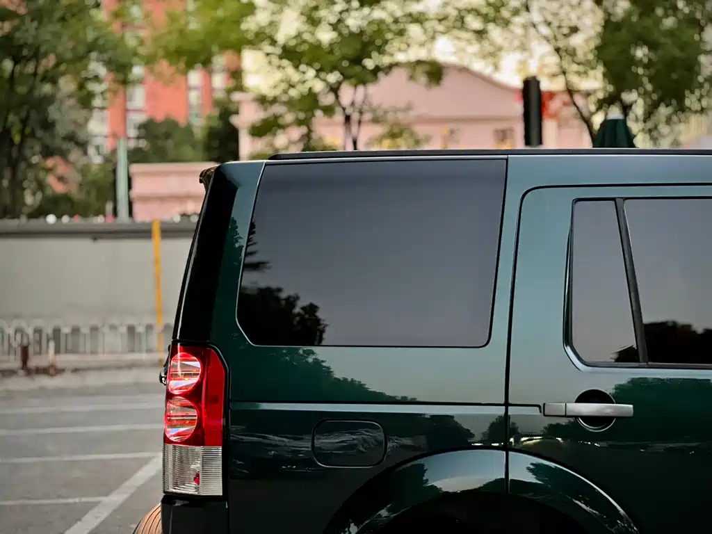Land Rover Discovery — миниатюра 34
