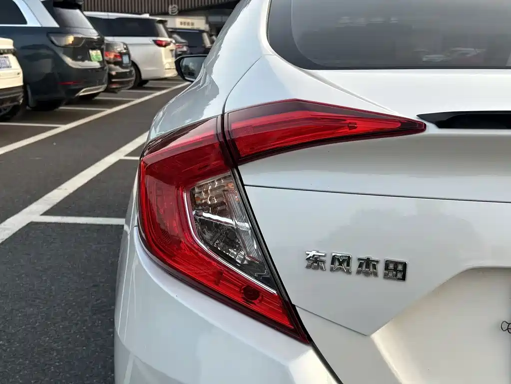 Honda Civic — миниатюра 17