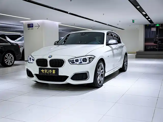 BMW  1 SERIES 2019