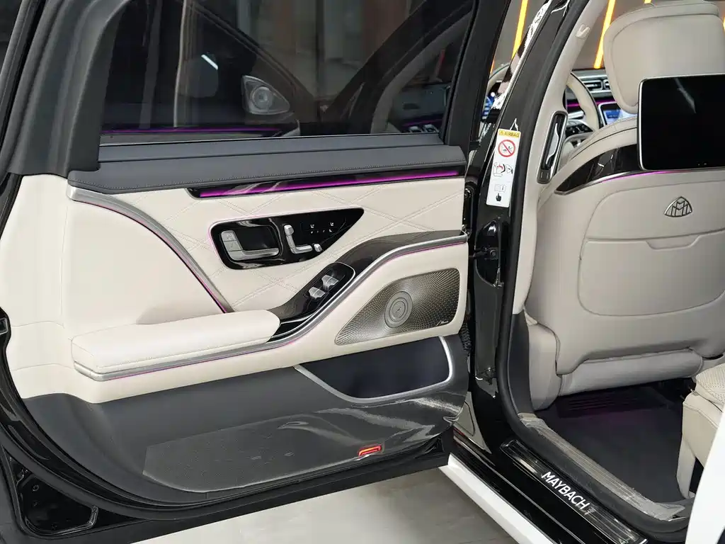 Mercedes-Benz S-Class — миниатюра 13