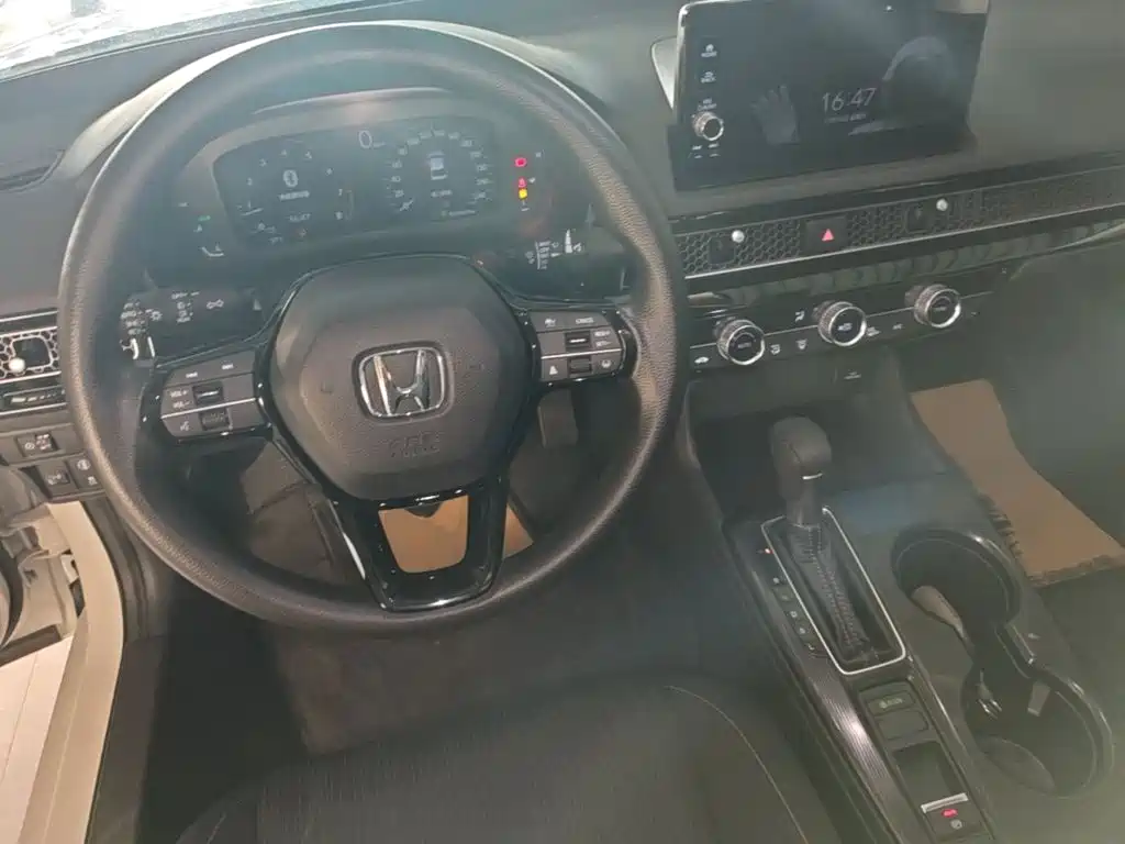 Honda Civic — миниатюра 10