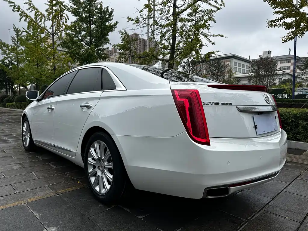 Cadillac XTS 2014 28T Comfort