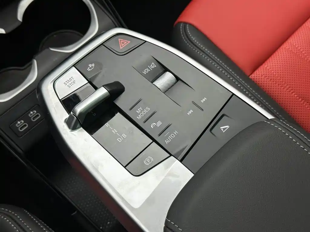 BMW iX1 — миниатюра 18