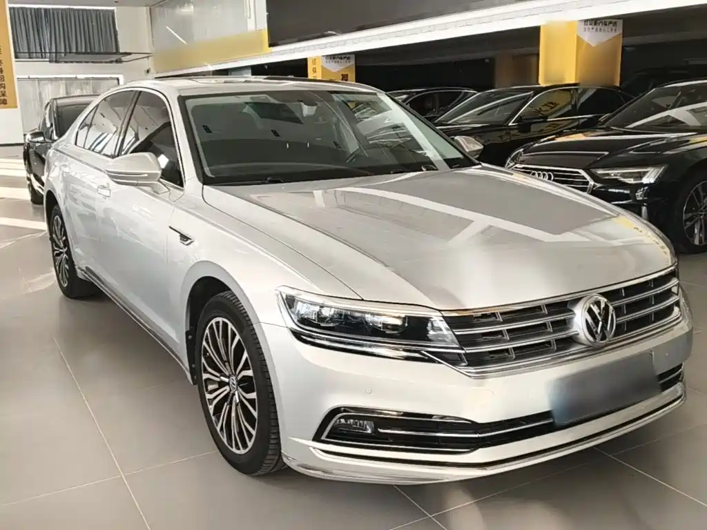 Volkswagen Phideon — миниатюра 4