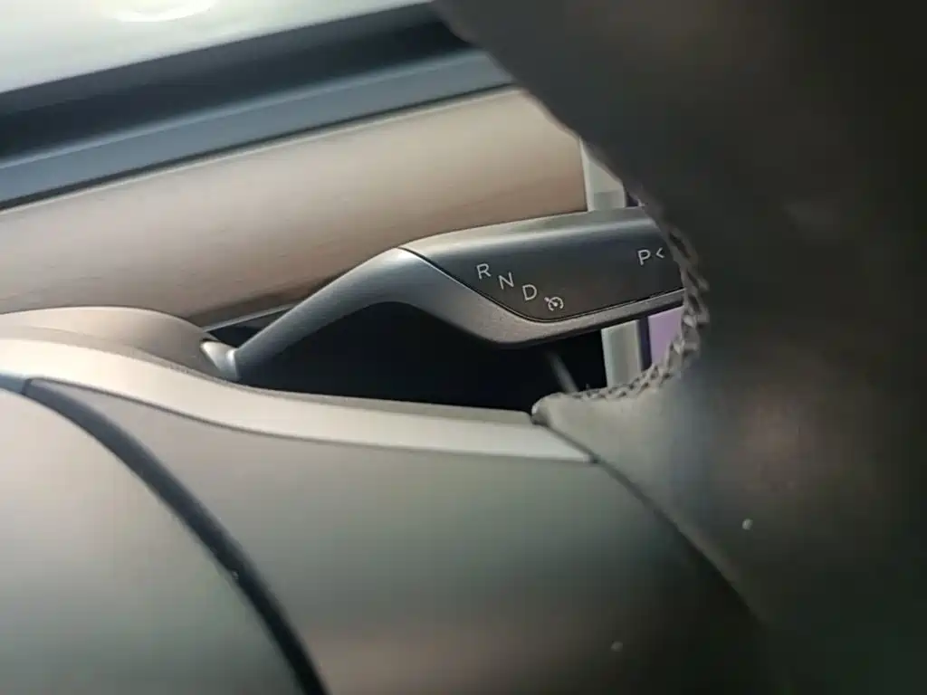 Tesla Model 3 — миниатюра 19