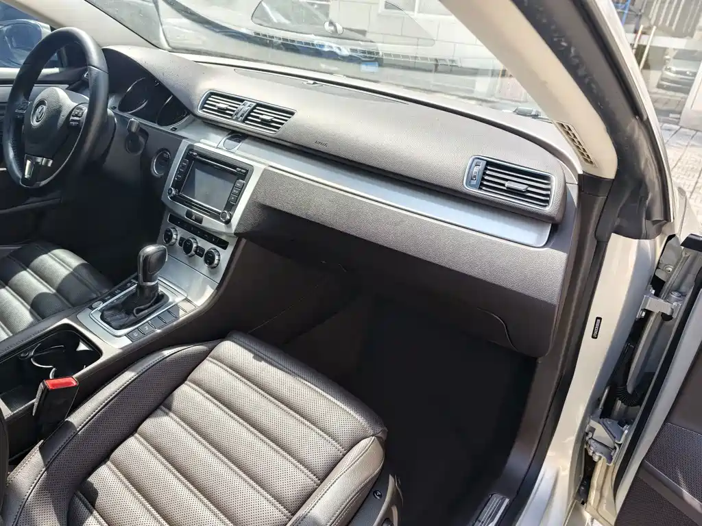 Volkswagen CC — миниатюра 8