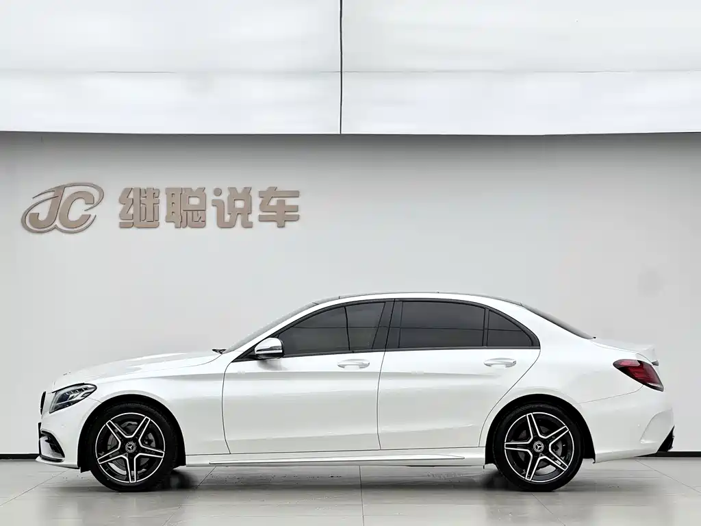 Mercedes-Benz C-Class — миниатюра 9