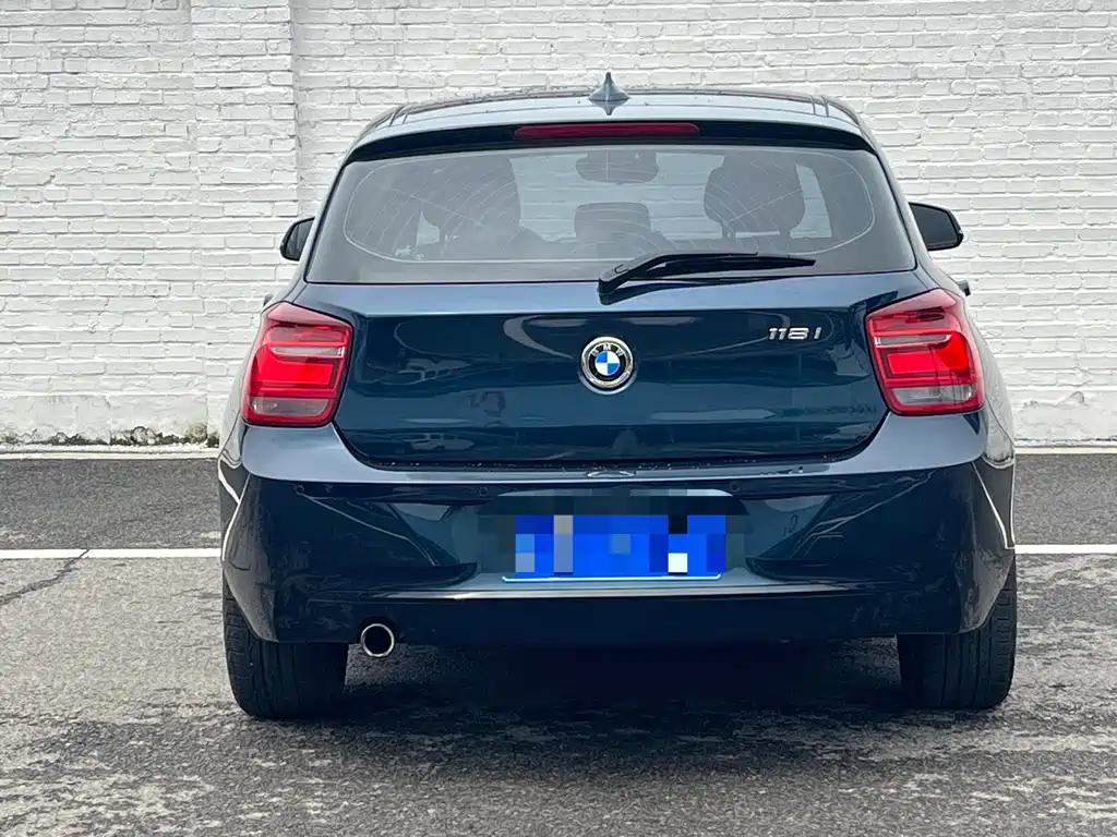 BMW 1 Series (Import) — миниатюра 4