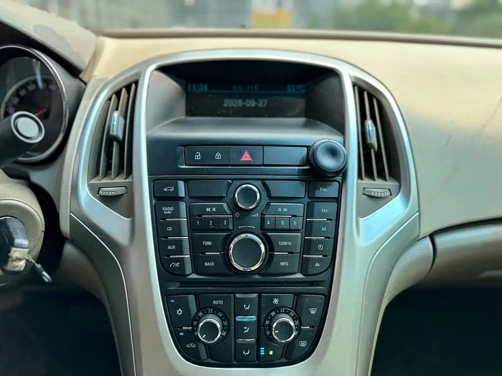 Buick Excelle — миниатюра 13