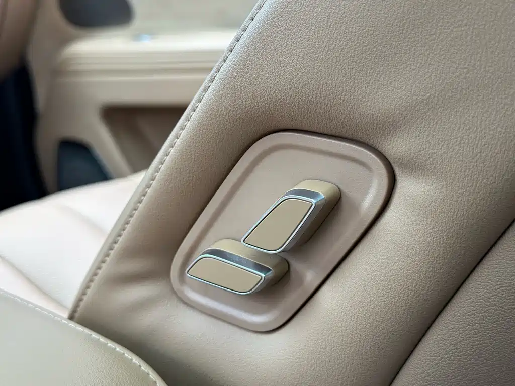 AITO ASK THE WORLD M7