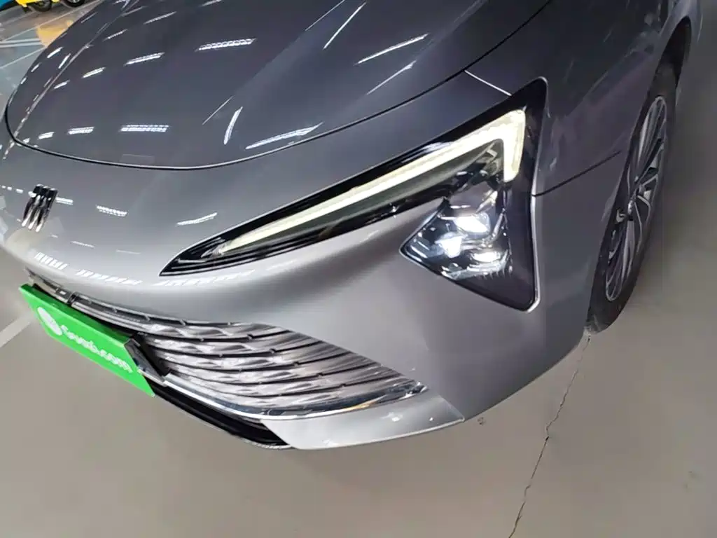 Buick LaCrosse — миниатюра 24