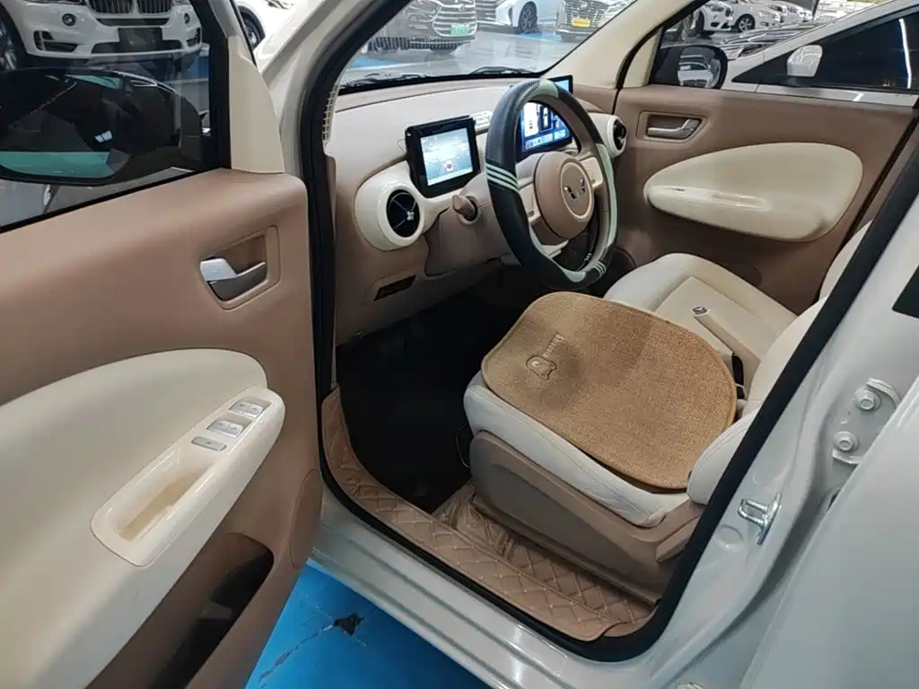 Wuling MINIEV — миниатюра 16