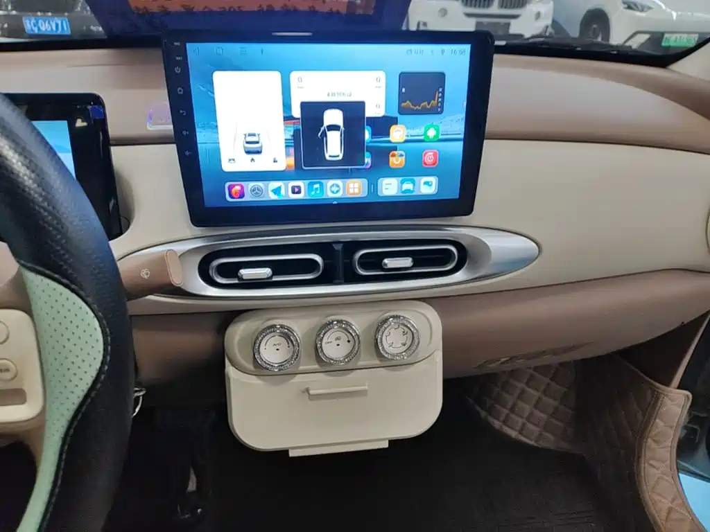 Wuling MINIEV — миниатюра 13