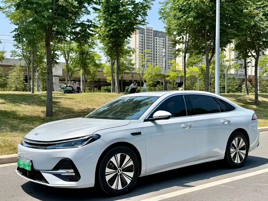 Geely Galaxy A7 2025 EM-i 150km Explorer + Edition