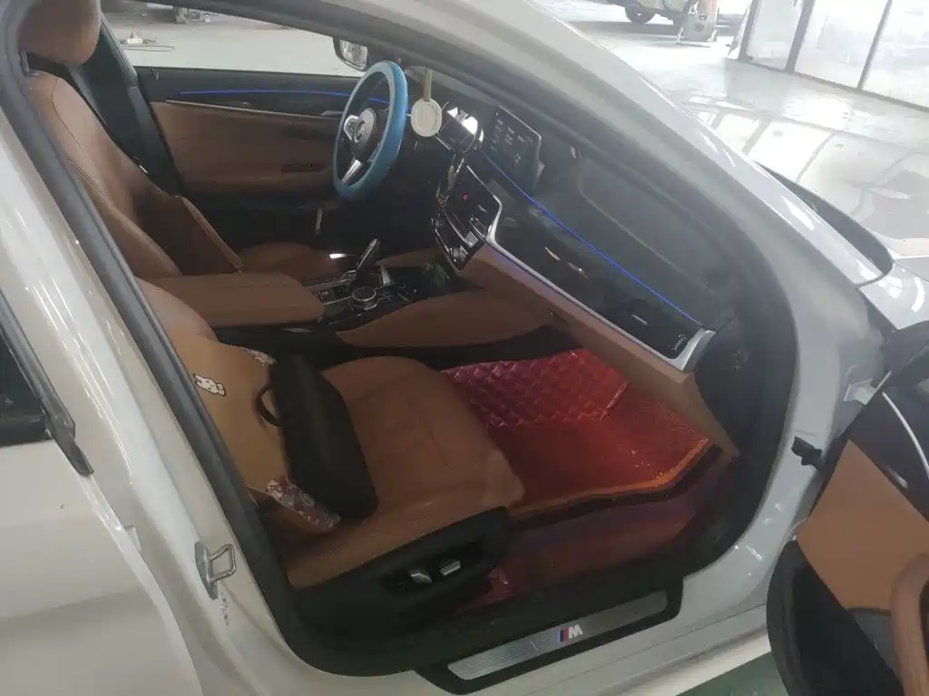BMW 5 Series — миниатюра 18