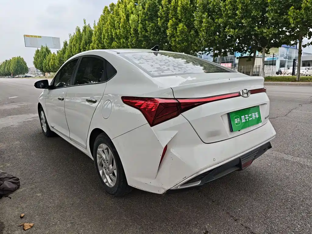Hyundai Verna — миниатюра 5