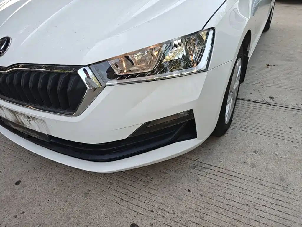 Skoda Rapid Spaceback — миниатюра 24