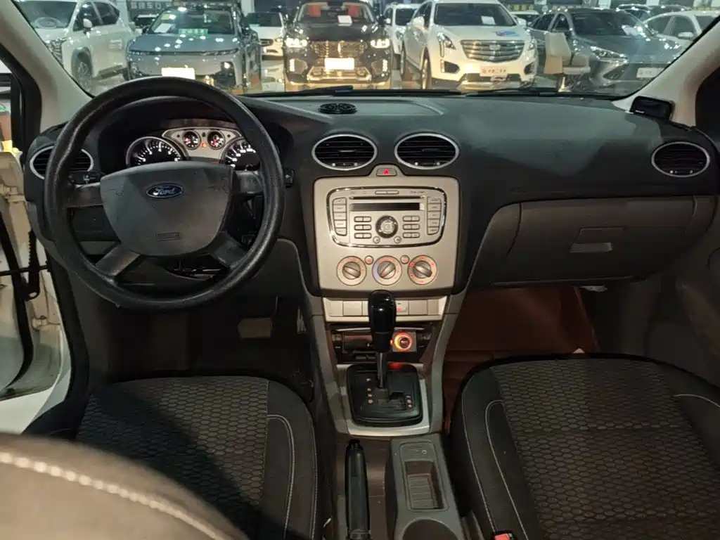 Ford Focus — миниатюра 10