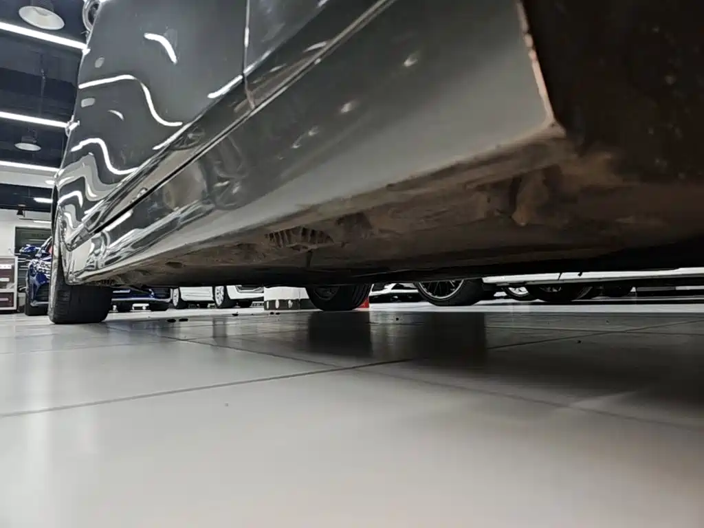 BMW 5 Series — миниатюра 21