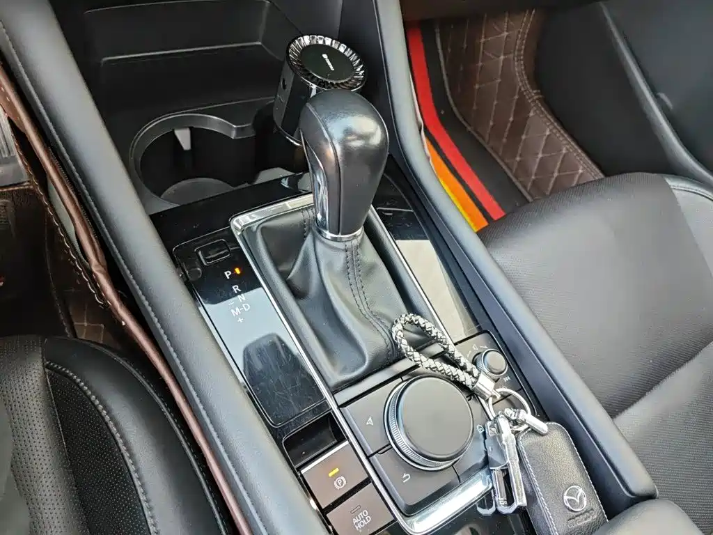 Mazda 3 Axela — миниатюра 11