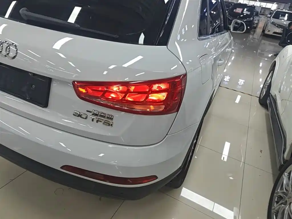Audi Q3 2015 30 TFSI