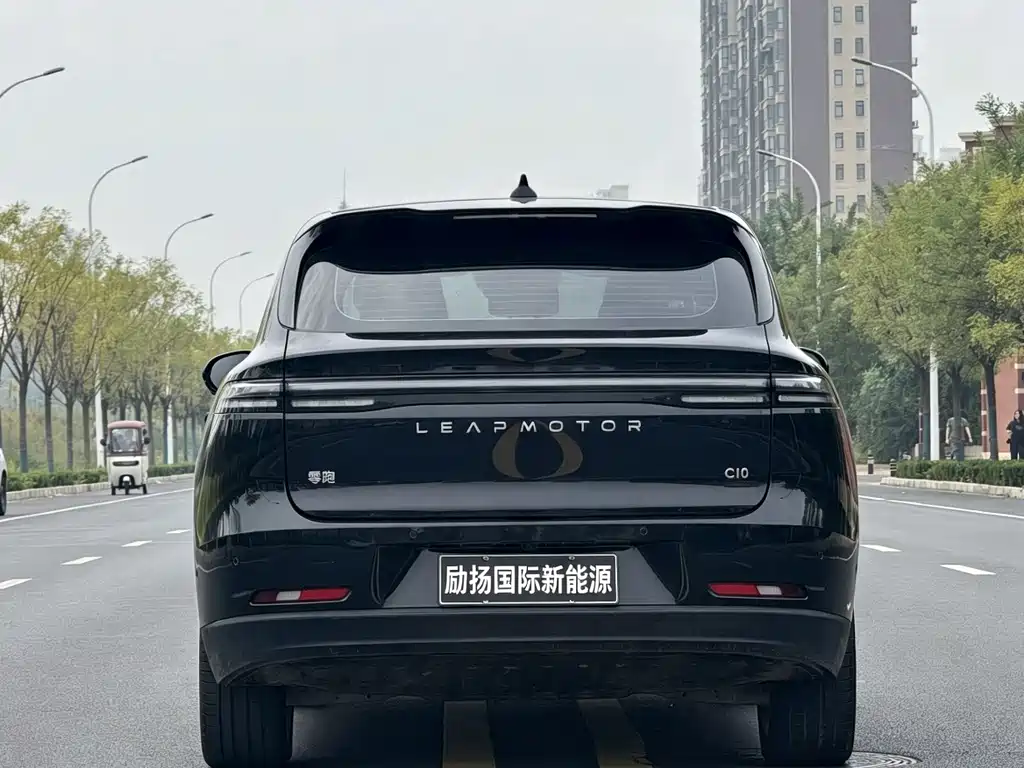 Leapmotor Leapmotor C10 — миниатюра 8