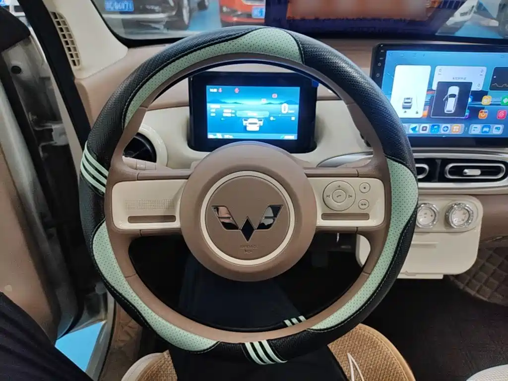 Wuling MINIEV — миниатюра 11