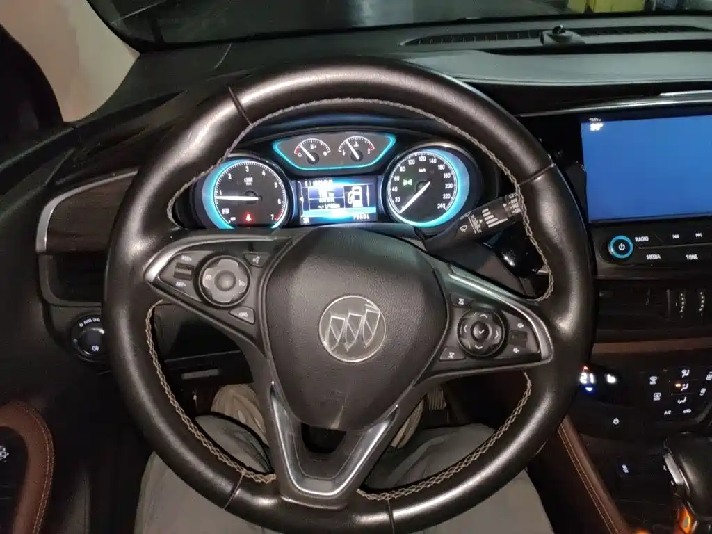 Buick Envision Plus — миниатюра 3